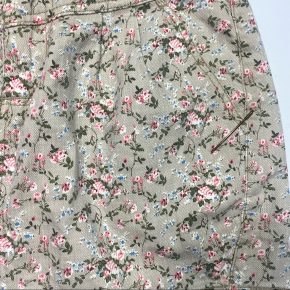 Blanco Floral Y2K Vintage Inspired Woman’s Mini Skirt With 2 Front Pockets 2 - Picture 4 of 13